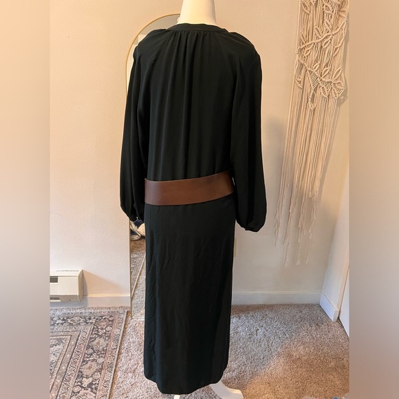 H&M Forest Green Maxi - Size S. BELT NOT INCLUDED - Picture 3 of 5